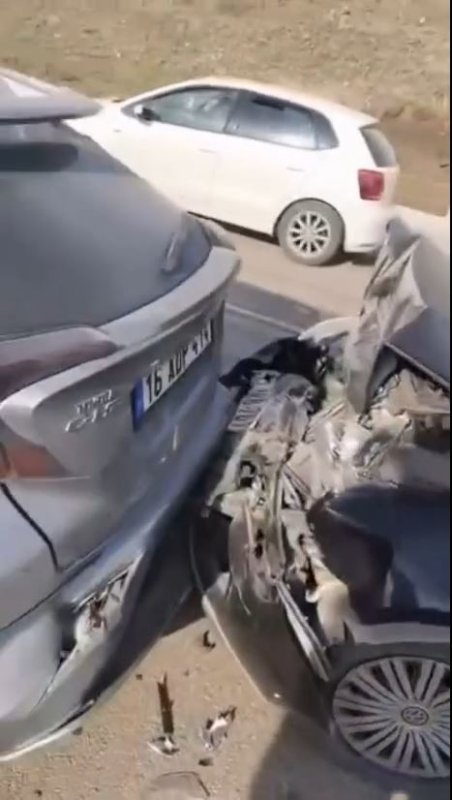 Antakya’da zincirleme kaza: 5 araç birbirine girdi