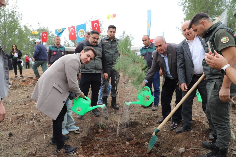 HASSA’DA MİLLİ AĞAÇLANDIRMA GÜNÜ COŞKUSU