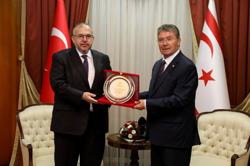 VEKİL ÇALIŞKAN’DAN ZAFER GÜNÜ TEMASLARI