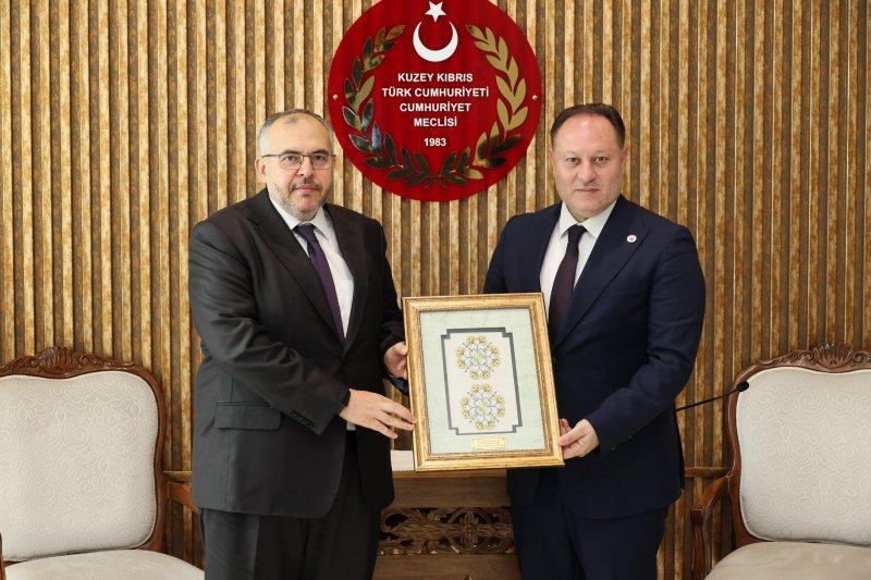 VEKİL ÇALIŞKAN’DAN ZAFER GÜNÜ TEMASLARI