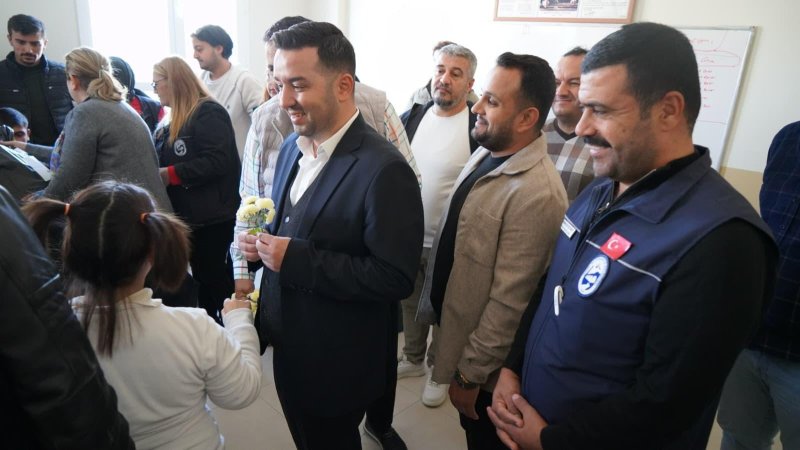 AK PARTİLİLERDEN ÖZEL ZİYARET 