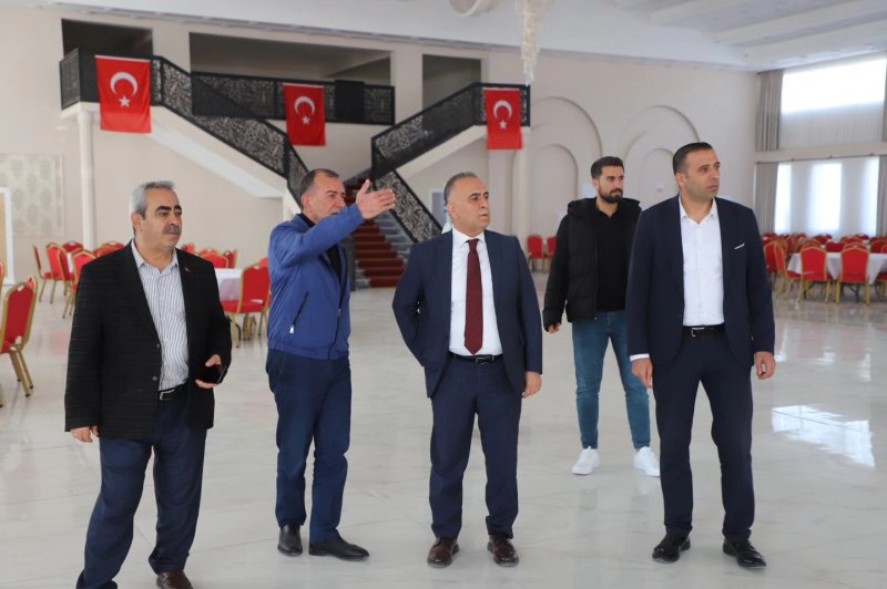 ALTINÖZÜ’NDE MODERN DÜĞÜN SALONU AÇILDI