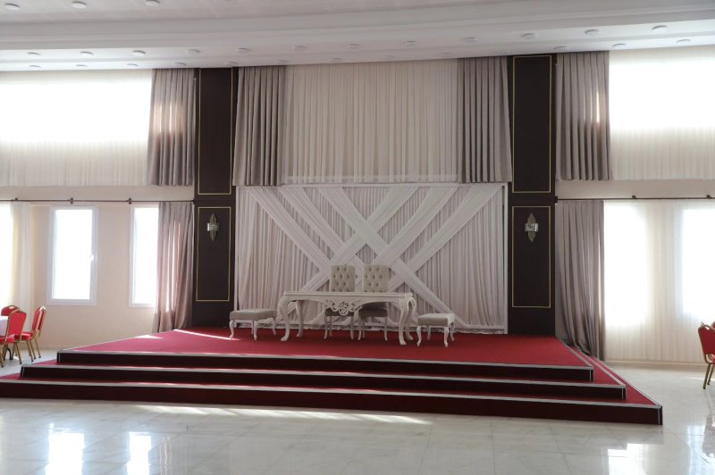 ALTINÖZÜ’NDE MODERN DÜĞÜN SALONU AÇILDI