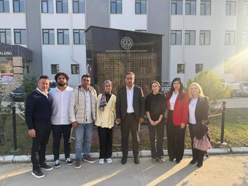 İSMİ DEĞİŞEN OKUL YÖNETİMİ ZİYARETLERDE BULUNDU