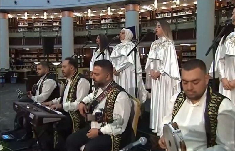 MEDENİYETLER KOROSU PAPA İÇİN SÖYLEDİ