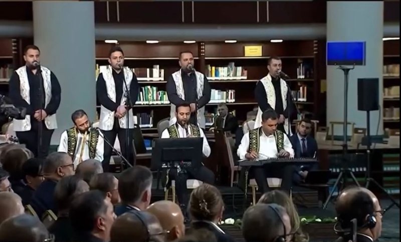 MEDENİYETLER KOROSU PAPA İÇİN SÖYLEDİ