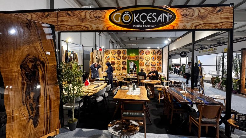 GÖKÇESAN MOBİLYA STANDINA FUARDA YOĞUN İLGİ