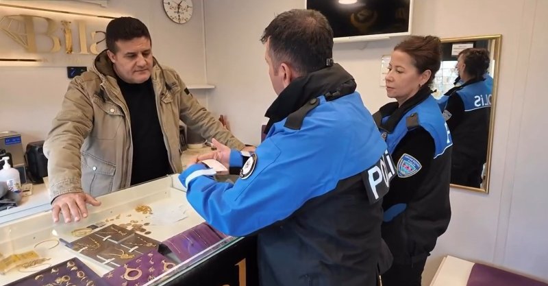 UZUN ÇARŞI ESNAFI BİLGİLENDİRİLDİ