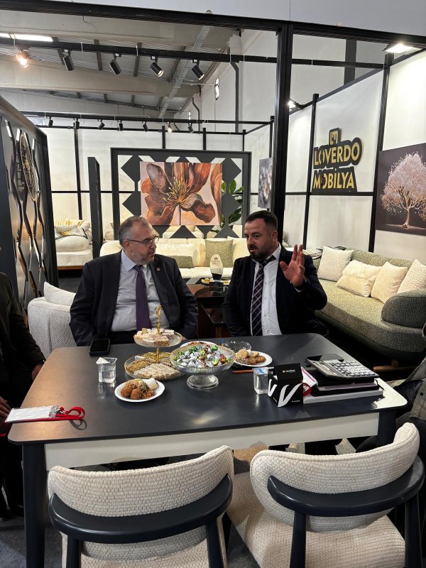 LOVERDO MOBİLYA, 4. HATAY MOBİLYA FUARI’NIN YILDIZI OLDU  