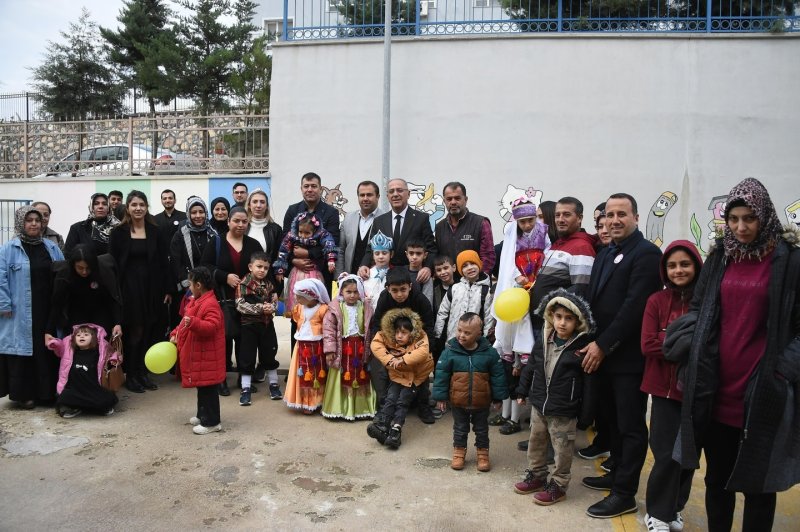 İbrahim Naci YAPAR; ÖZEL ÇOCUKLARLA BULUŞTU