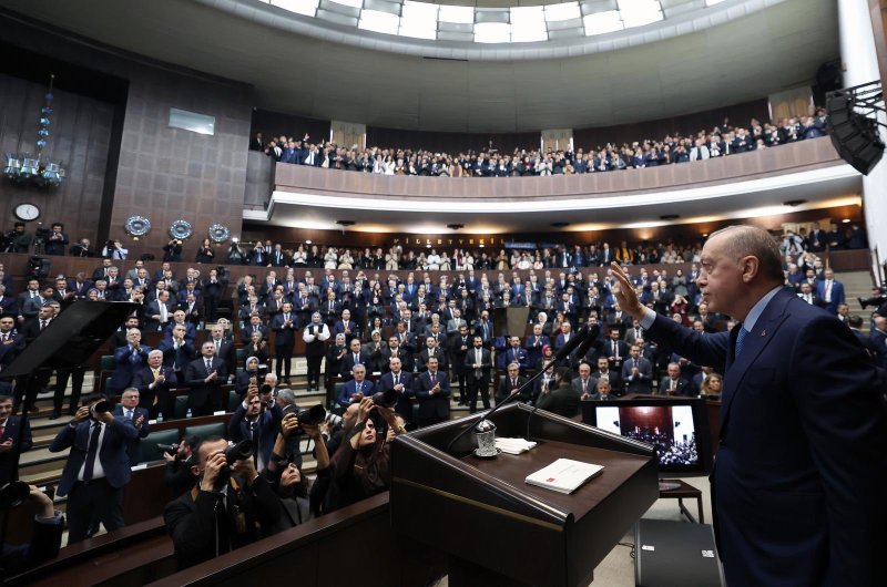 YAYMAN: GRUP TOPLANTIMIZ HAYIRLARA VESİLE OLSUN