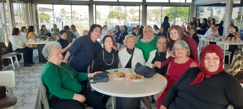 TÜRK ANNELER DERNEĞİ ÖĞRETMENLERİ ONURLANDIRDI