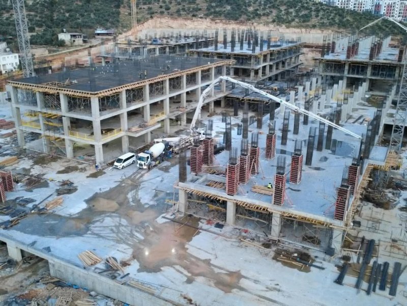 İSKENDERUN’UN SAĞLIK ALT YAPISI GÜÇLENİYOR 