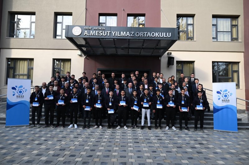 Hatay’da mesleki eğitime güçlü destek: 43 öğrenci ödül aldı