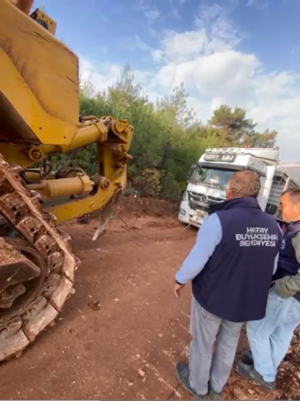HANYOLU HALKI SORUNLU YOLA ÇÖZÜM BEKLİYOR