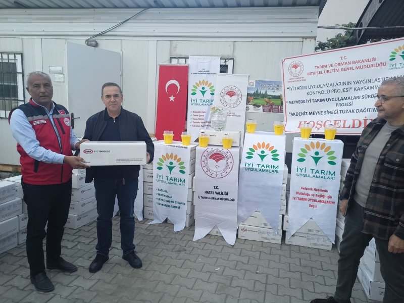 HATAY’DA ÜRETİCİLERE ZARARLILARDAN KORUNMA KİTİ DAĞITILDI