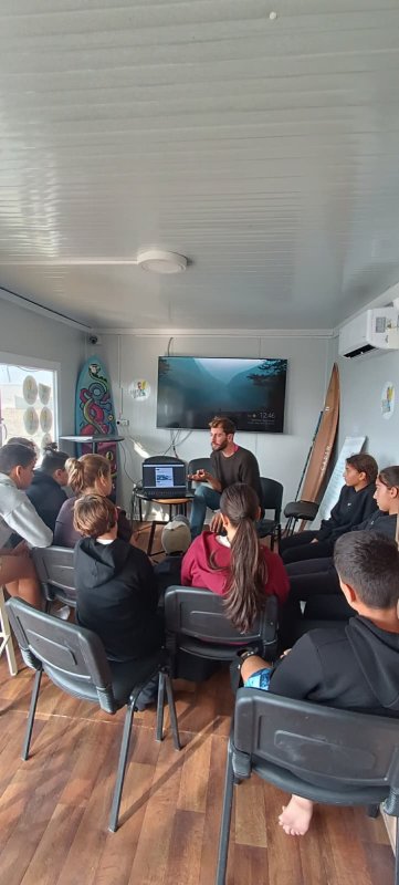 HATAY’DA SÖRF ŞENLİĞİ DÜZENLEDİ