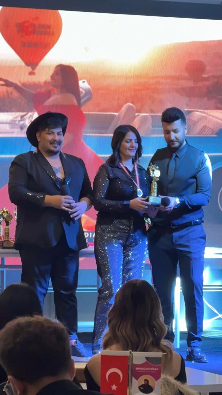 LİNDA NALBANT BAŞARISINI TAÇLANDIRDI