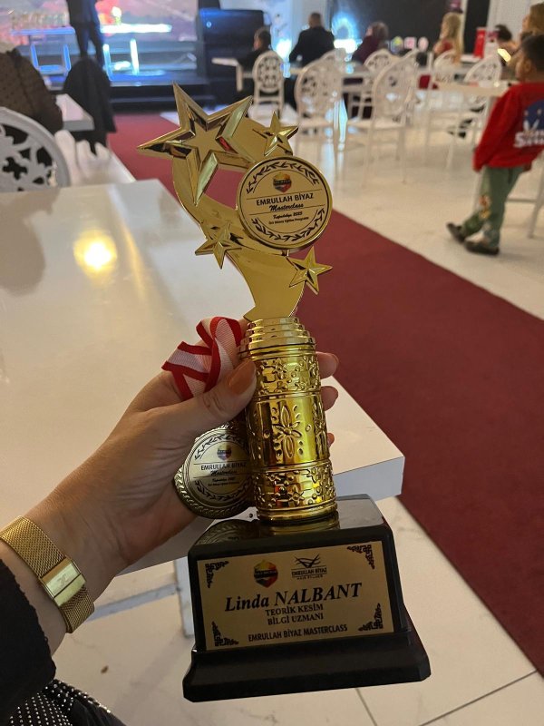 LİNDA NALBANT BAŞARISINI TAÇLANDIRDI
