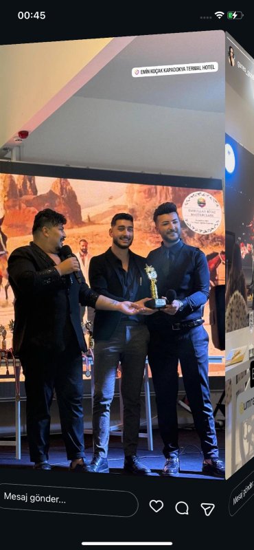 EMRULLAH BİYAZ SAÇLARA FISILDAYAN USTA