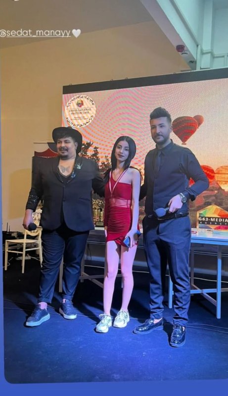 EMRULLAH BİYAZ SAÇLARA FISILDAYAN USTA