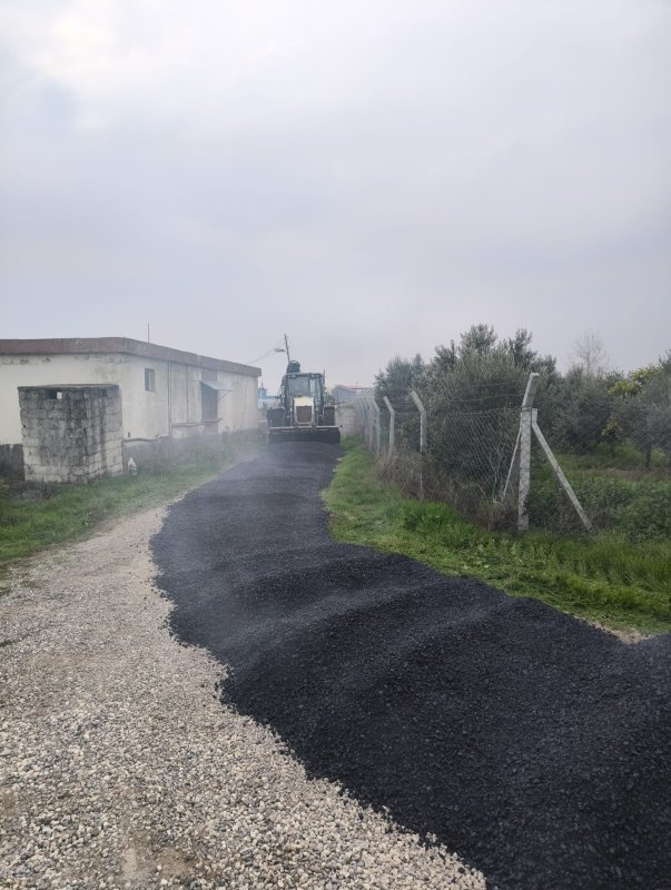 KUMLU AKTAŞ’TA YOLLAR YENİLENİYOR