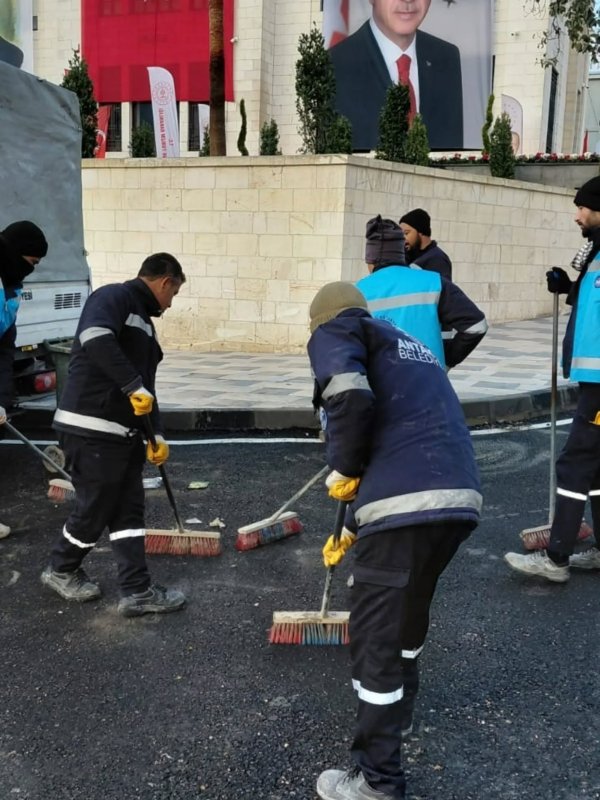 ANTAKYA BELEDİYESİ’NDEN YAĞIŞ SONRASI SEFERBERLİK