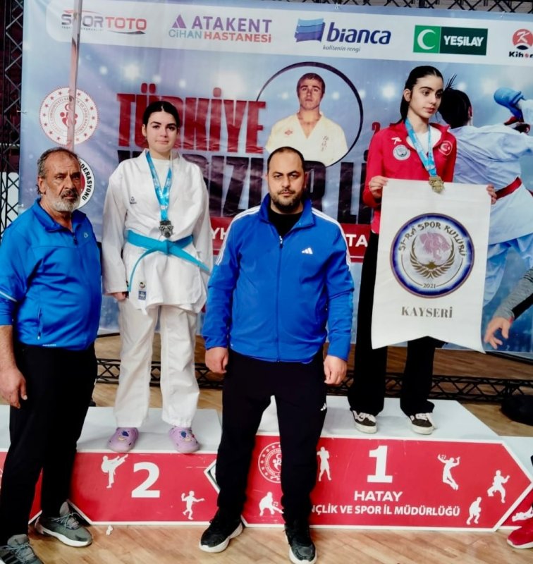 ANTAKYA BELEDİYESİ KARATEDE ZİRVEDE