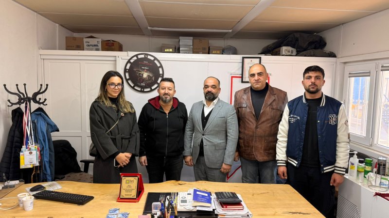 İYİ PARTİ’DEN HATAY İNTERNET TV’YE PLAKET