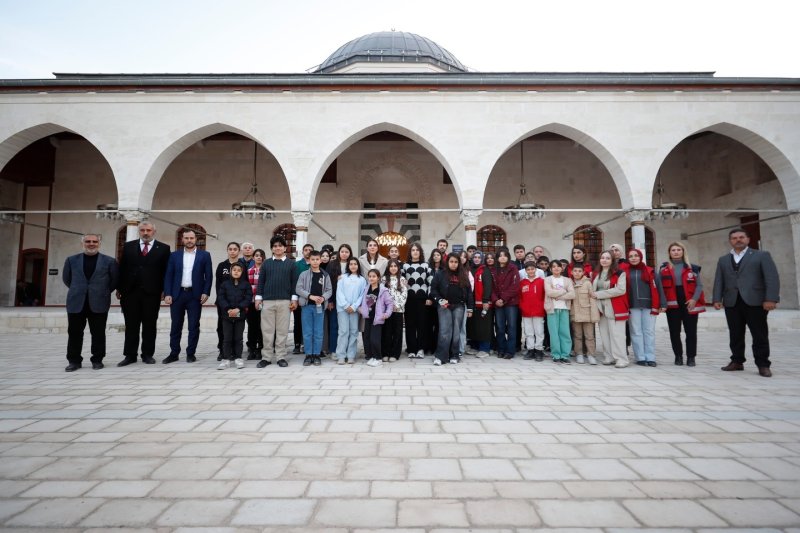 HATAYLI ÖĞRENCİLERE KARNE GÜNÜ KÜLTÜR PROGRAMI