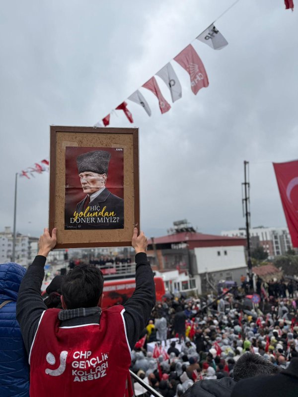 Özgür Özel'den Emekli Maaşı Açıklaması