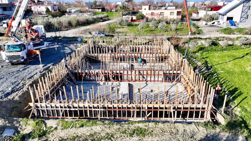 ÜSTÜN: “ÜÇGÜLLÜK SALONUNU EN KISA SÜREDE TAMAMLAYACAĞIZ”  