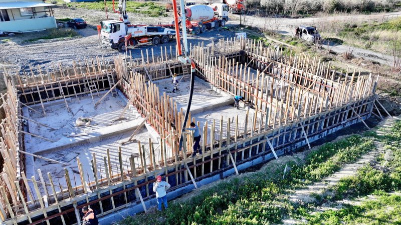 ÜSTÜN: “ÜÇGÜLLÜK SALONUNU EN KISA SÜREDE TAMAMLAYACAĞIZ”  