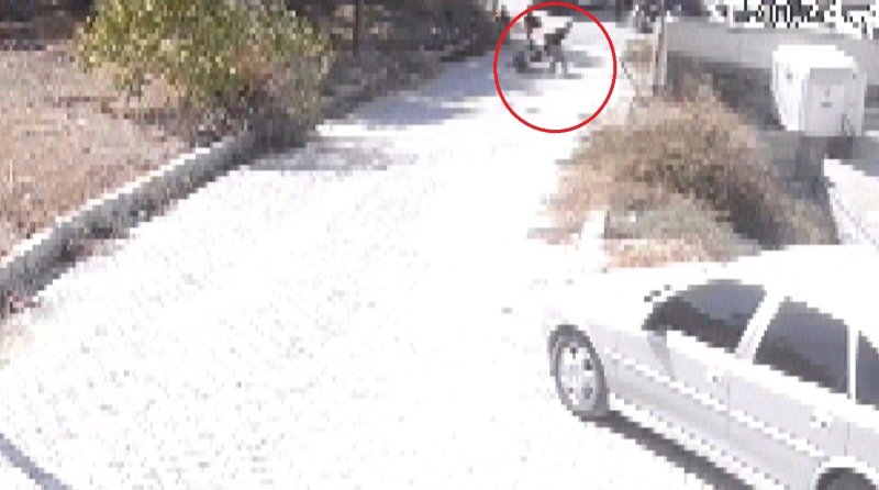 Antakya'da vatandaşlar sık sık kazaların yaşandığı sokak için çözüm bekliyor