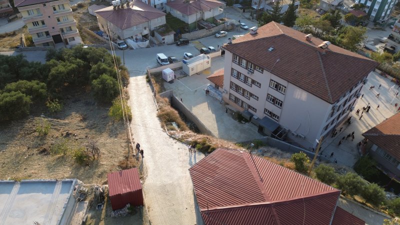 Antakya'da vatandaşlar sık sık kazaların yaşandığı sokak için çözüm bekliyor