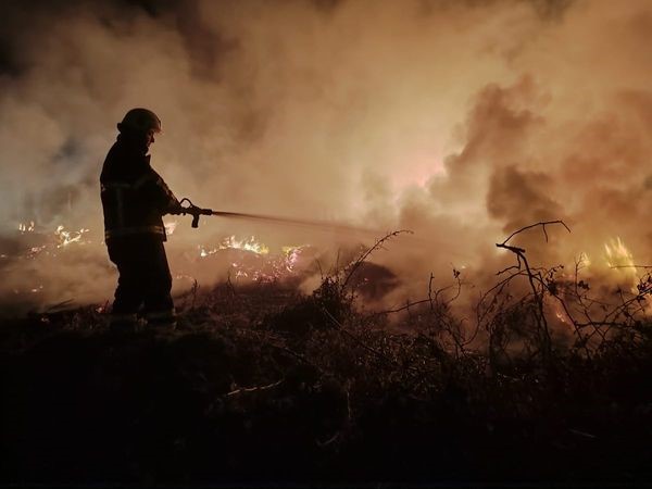 Arsuz’da çöplük alandan alevler yükseldi