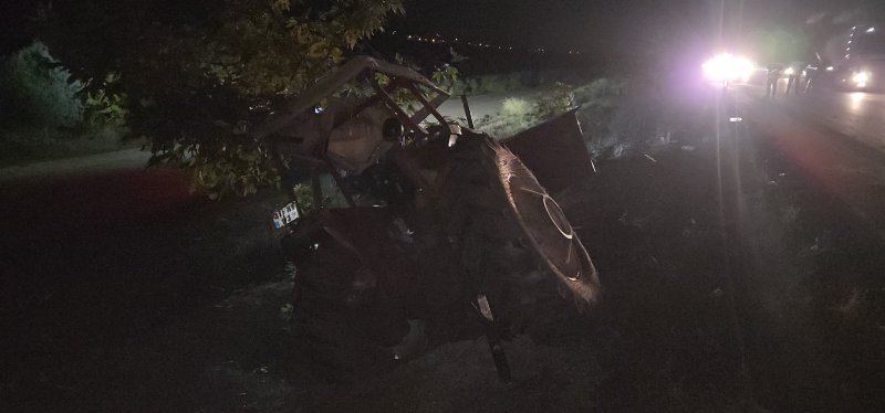 Kamyonla çarpışan traktörün sürücüsü yaralandı