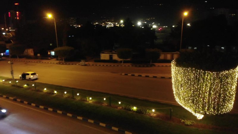 Basıldığında çimenlerden gelen ses; vatandaşlara sert ve emredici gelince, yumuşak ve etkileyici güzel bir sese dönüştürüldü