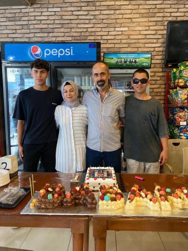 Depremden Kurtulan Genç, Fizik Tedavi Yardımı Bekliyor