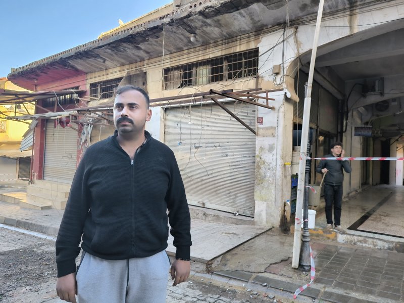 Reyhanlı'da Fırtına Manavın Çatısını Uçurdu