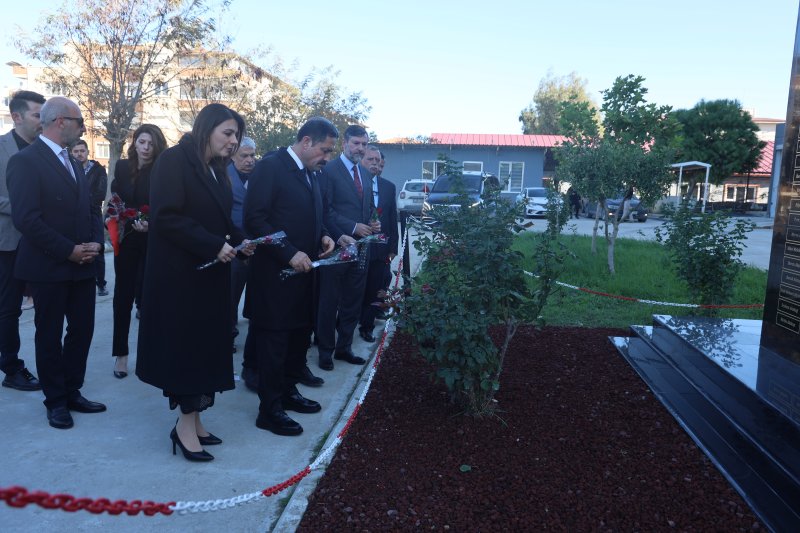 Asrın felaketinde vefat eden 408 öğretmenin ismi deprem anıtında yaşatılacak