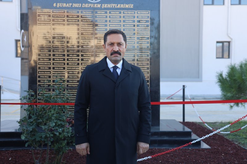 Asrın felaketinde vefat eden 408 öğretmenin ismi deprem anıtında yaşatılacak