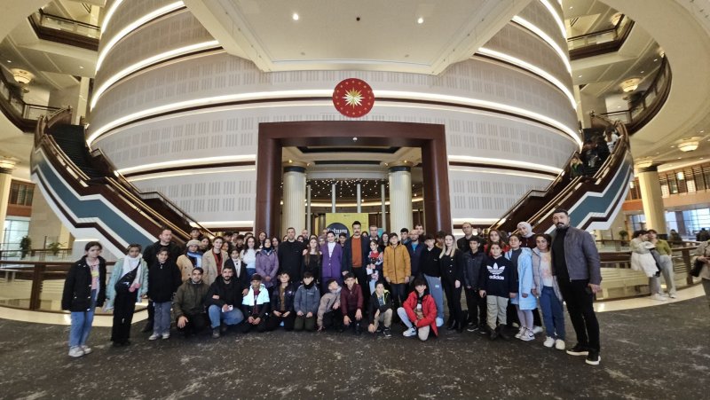 Depremzede çocuklar, ‘Yüreğimizdeki Işık’ projesi kapsamında Ankara’yı gezdiler