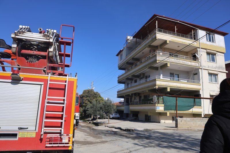 Apartman dairesi alevlere teslim oldu