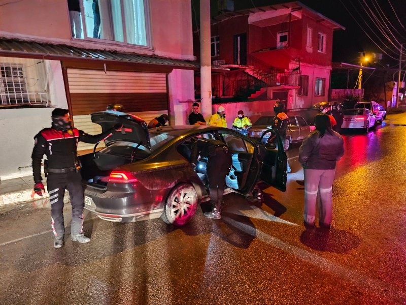  İskenderun polisinden geniş çaplı asayiş uygulaması