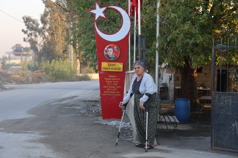 Şehit anasının gözyaşlarına evladının silah arkadaşları son verdi