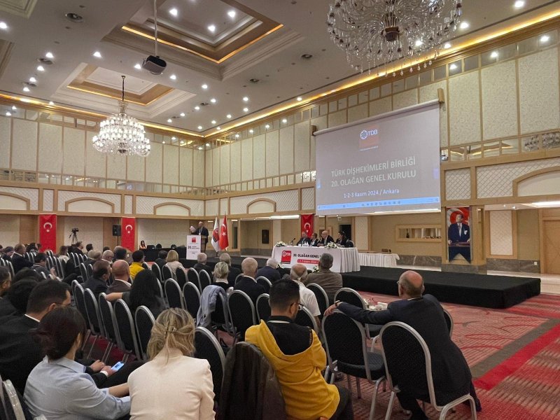 Hatay Dişhekimleri Odası Yönetim Kurulu Başkanı Nebil Seyfettin’in divan başkanlığını yaptığı TDB Genel Kurulu Ankara’da gerçekleşti. 