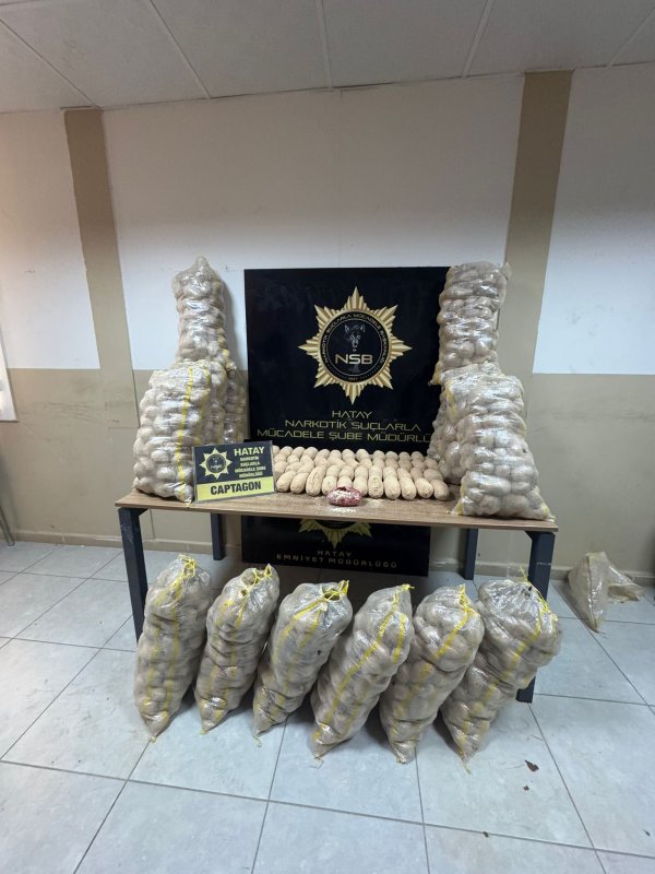 HATAY SINIRINDA UYUŞTURUCU YÜKLÜ TIR YAKALANDI