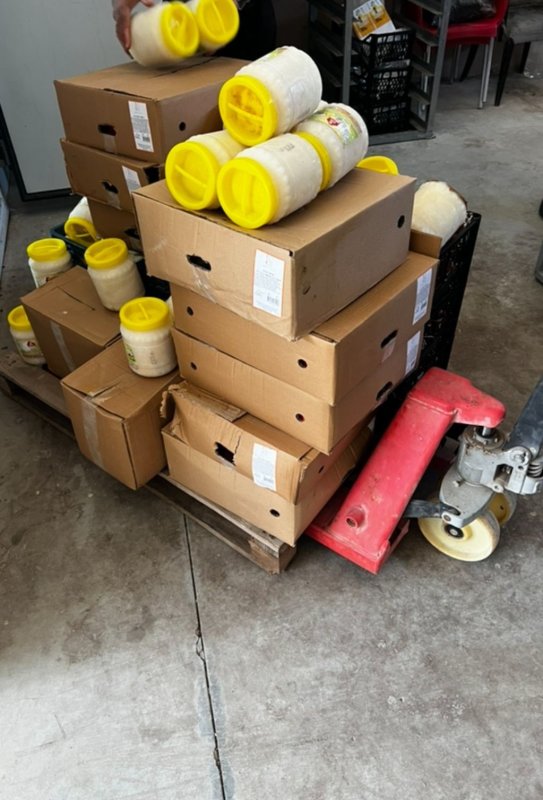 Sucuk, peynir, ketçaptan oluşan 1 ton gıda malzemesi toprağa gömülerek imha edildi