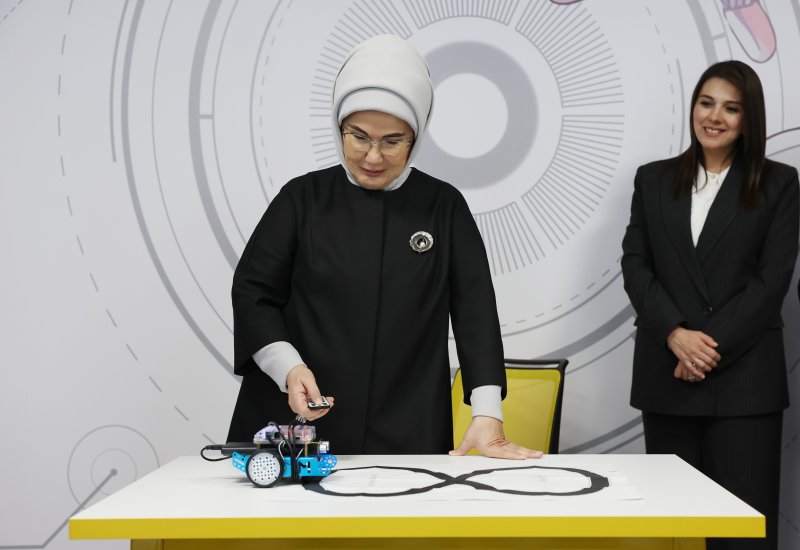 Emine Erdoğan, Hatay Engelli Sosyal Girişimcilik Merkezi'nin açılışını yaptı